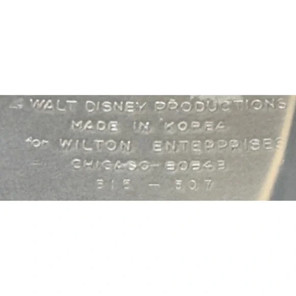 Wilton Donald Duck Vintage Aluminum Cake Pan Walt Disney Productions 515-307 - Picture 2 of 3